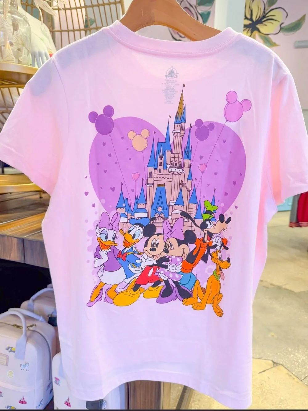 Disney 2026 Valentine’s Pink Short Sleeve Balloon Mickey & Friends T-Shirt - NWT - Picture 3 of 3